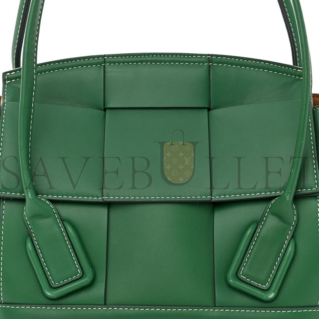 BOTTEGA VENETA FRENCH CALFSKIN MAXI INTRECCIATO ARCO 33 RACING GREEN  (22*22*9cm)