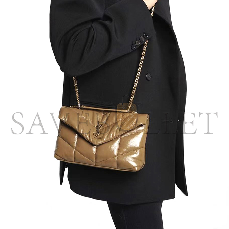 YSL TOY PUFFER IN LEATHER 24022219864407 (23*15.5*8.5cm)