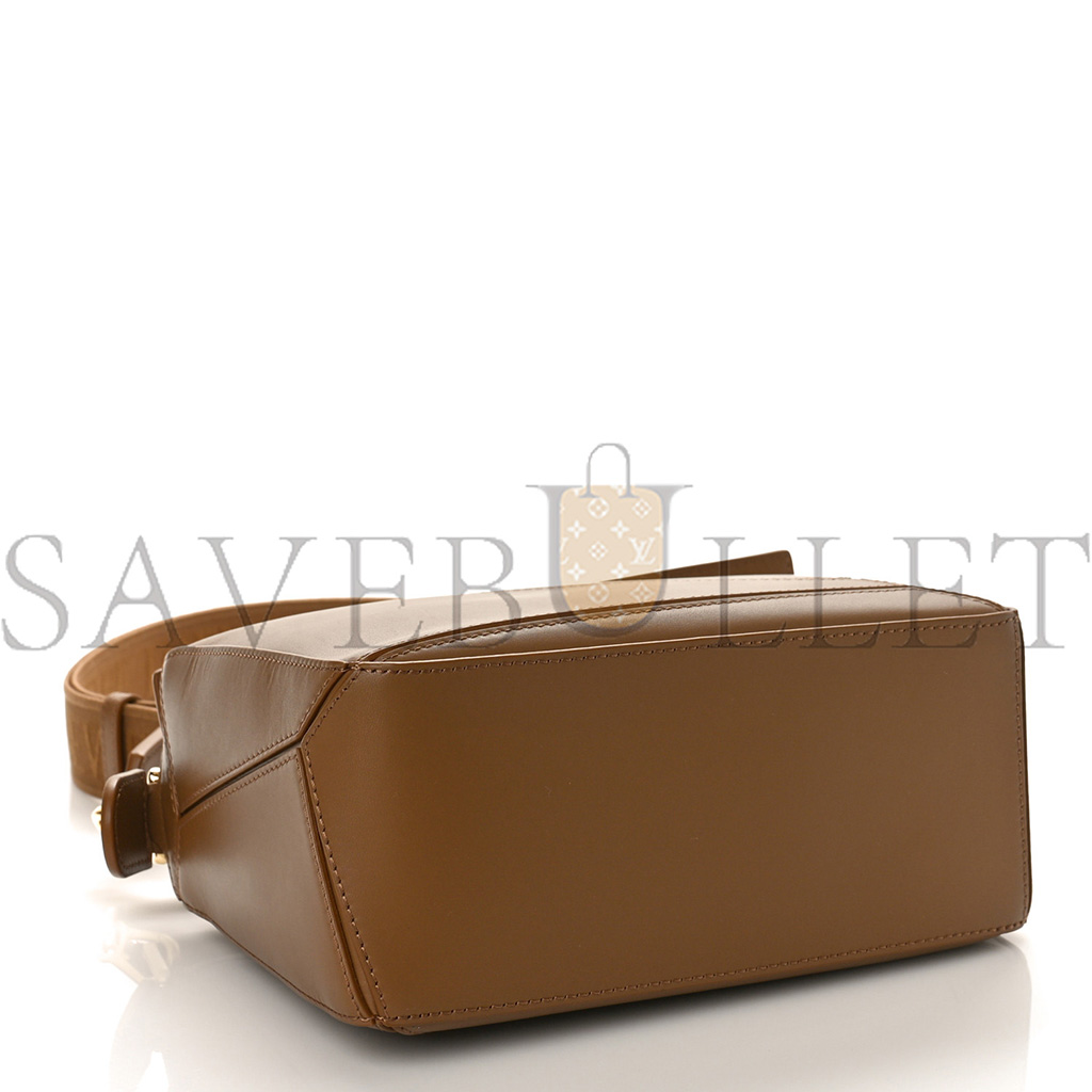 LOEWE SATIN CALFSKIN MONOCHROME SMALL PUZZLE EDGE BAG PALE OAK (24*16.5*10.5cm)